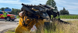 Lastbil tappade blandare i trafikolycka – hamnade i diket