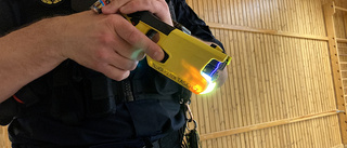 Här är polisens nya vapen – laddat med 50 000 volt 