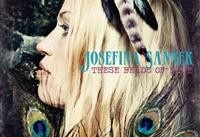 Josefina Sanner: These beads of blue