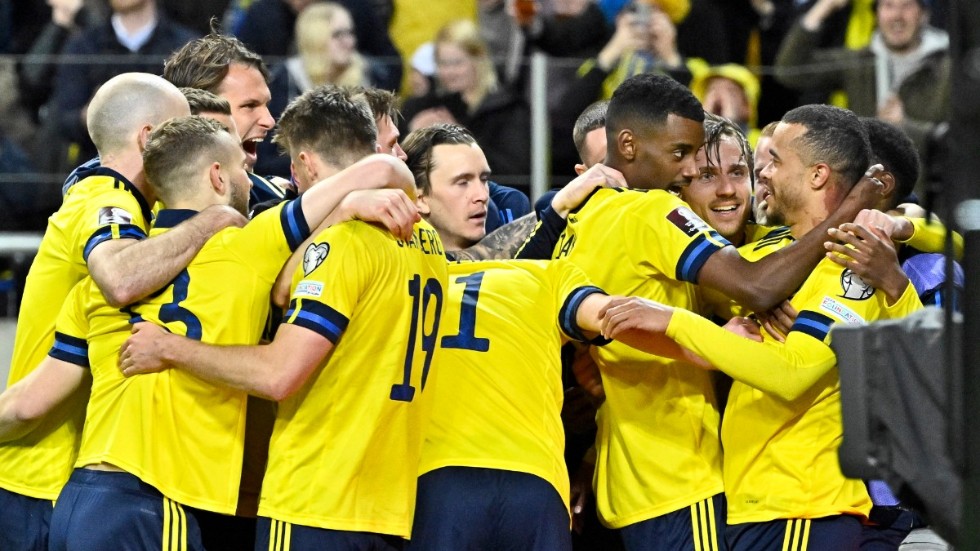 Om Sverige tar sig till VM i Qatar väntas stora prispengar. Arkivbild.