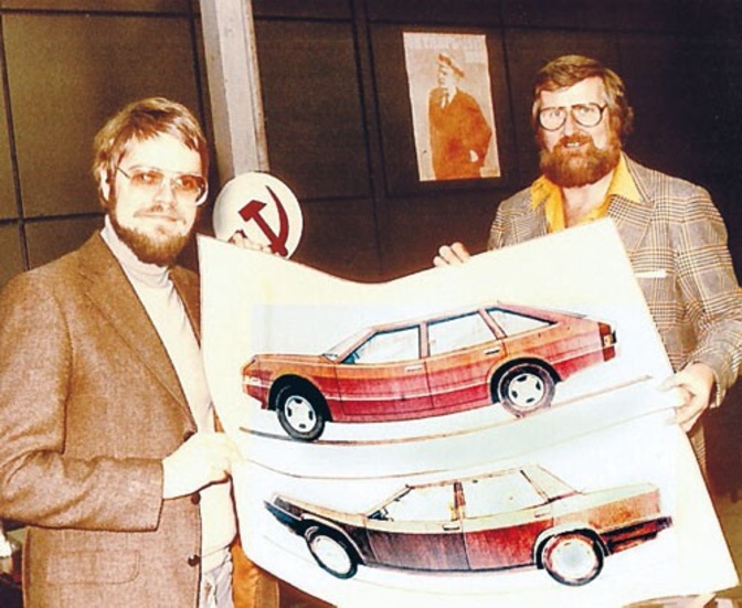 Carl-Ingemar Perstad och Christer Glenning var första TV-team från väst som tilläts besöka de annars så hemliga ryska bilfabrikerna vid Uralbergen och ta del av designavdelningens arbete.