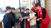Barn sålde teckningar för Ukraina: "Vi kommer fortsätta"