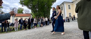 168 vackra studenter gick på bal – se bilderna inför balen på Haga slott