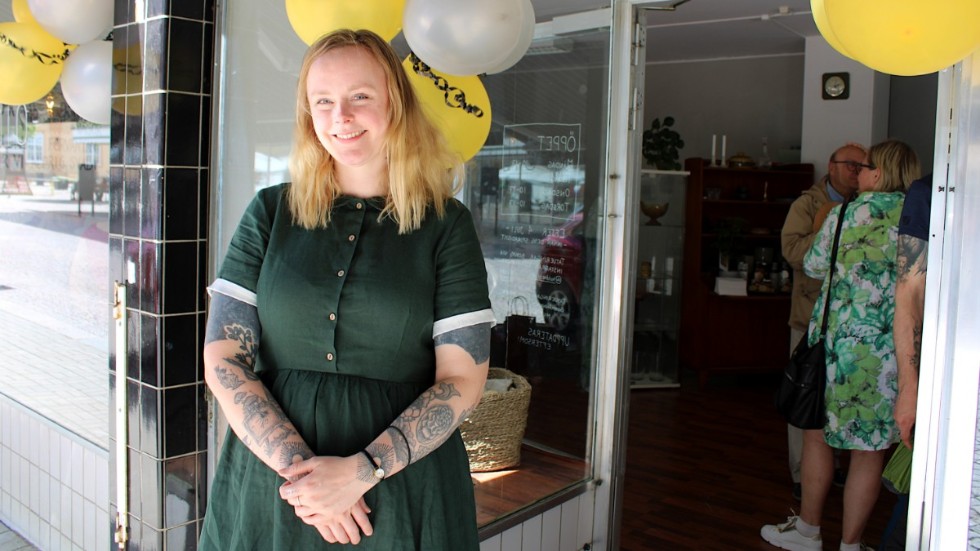 Liv Astrid Kvamsdal inviger sin tatueringsstudio, Huldra studio, i Vimmerby.