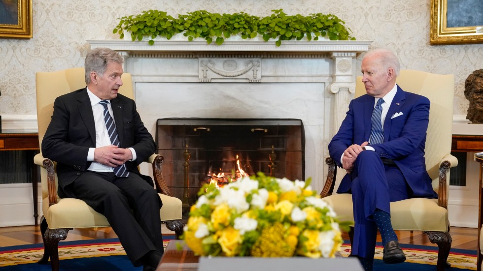 Marken för den finländska Nato-ansökan har beretts noga under våren, efter det ryska anfallskrigets början. Här träffar den finländske presidenten Sauli Niinistö den amerikanske presidenten Joe Biden i Washington i början av mars.