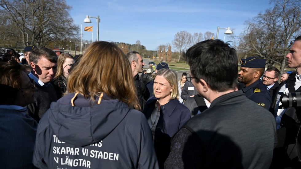 Magdalena Andersson talade med representanter för civilsamhället och hyresvärdar i Navestad.