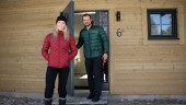 Sandra och Oscar har byggt hus på populära Klockarberget i Arvidsjaur: "Tack och lov har vi haft samma smak"