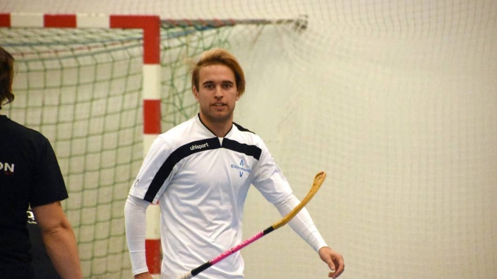 Tobias Claesson är poängbäst i division två i hela Sverige.