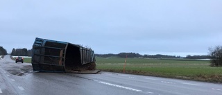 Lastbil tappade sitt släp i trafikolycka