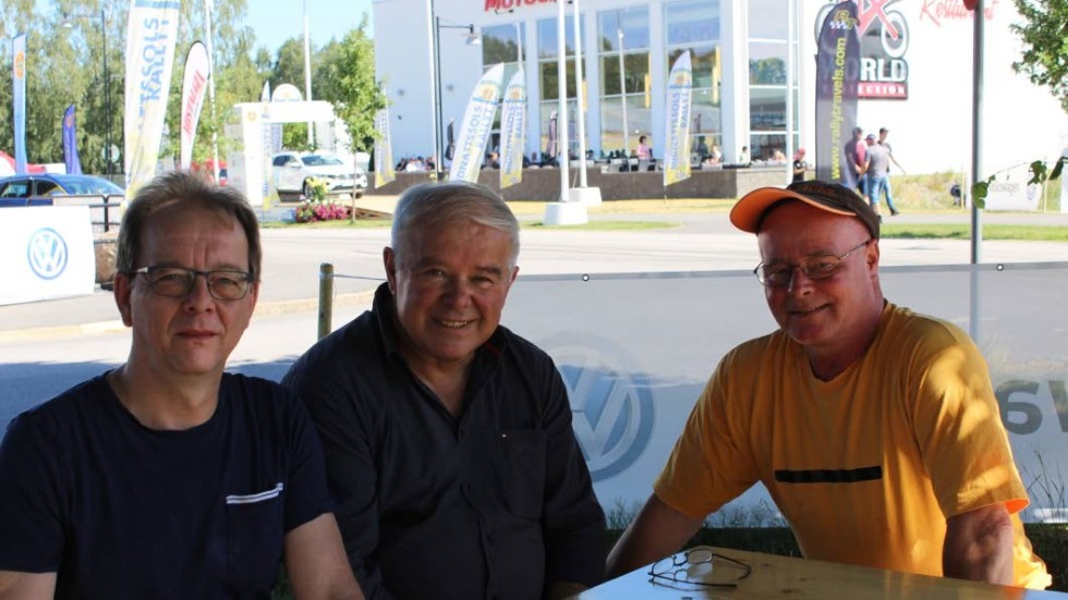 Kartläsaren Anders Stüker, föraren Erwin Reineke och mekanikern Guido Pawlak tycker det är minst lika viktigt att umgås med vänner och ha det roligt, som att göra ett bra resultat i tävlingen.