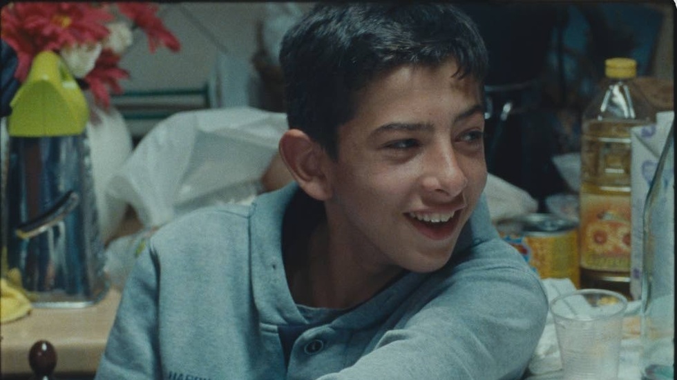 Pio (Pio Amato) är en romsk pojke som bor i Italien med sin stora familj. I ”A Ciambra” ställs han inför svåra val.
