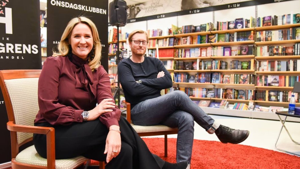 Denise Rudberg och Anders de la Motte pratar böcker i Västervik.