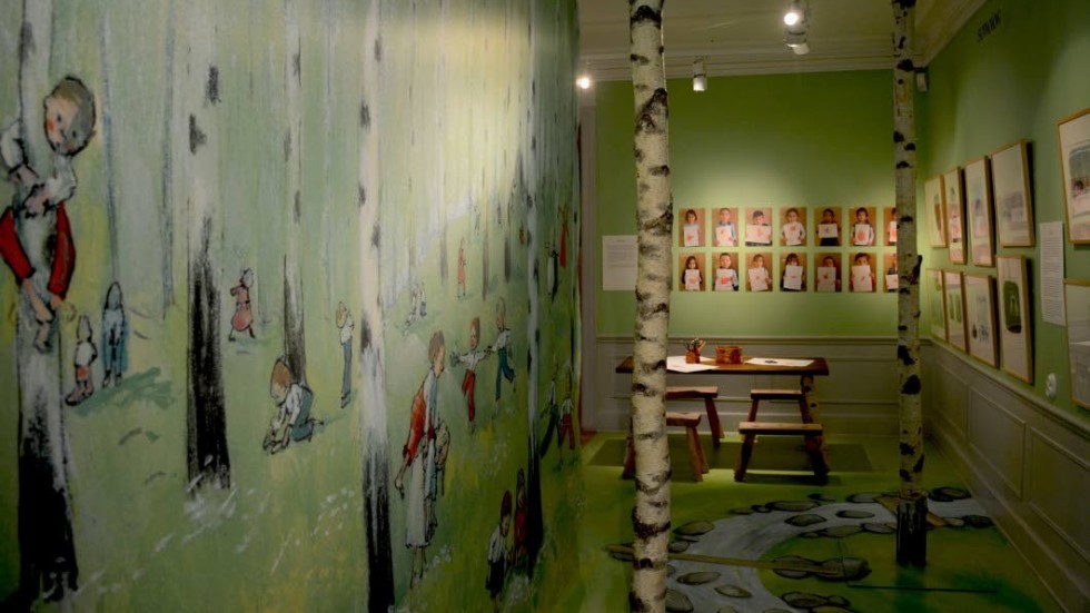 Golvet på utställningen tog två dagar för Marit Törnqvist att måla.