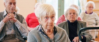 Britta, 103, kör hårt på gymnastiken