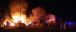 Villa brann ner till grunden