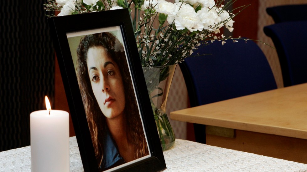 Fadime Şahindal sköts den 21 januari 2002 till döds av sin egen far, som ansåg att hon dragit skam över familjen.