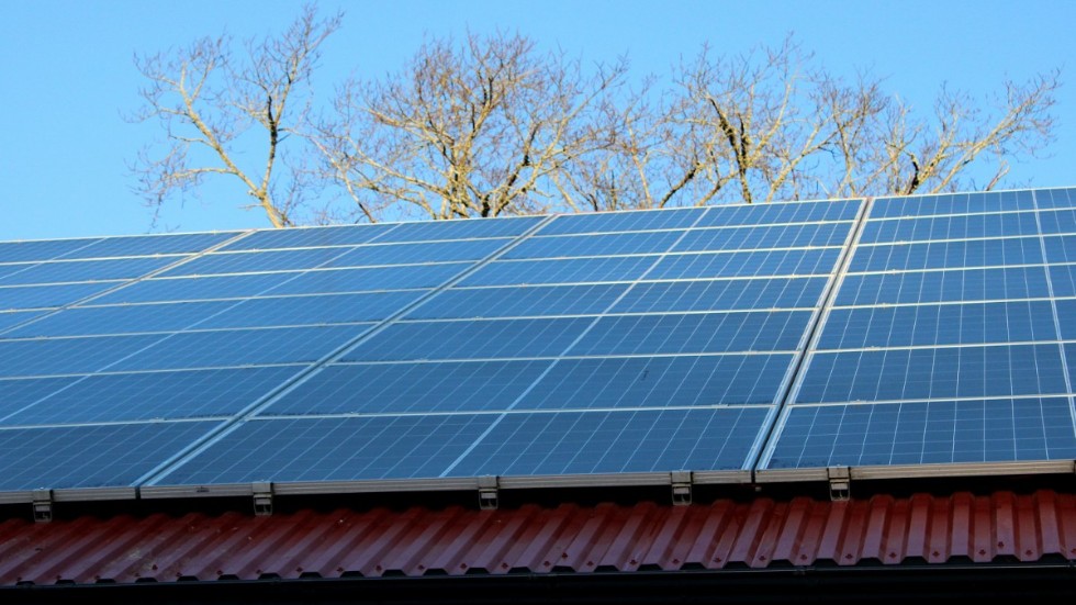 Debattören anser att solceller med mera kan var bra för dem som "med egna pengar" vill få ner sin elräkning. Men sol-el är inget som "passar in i vårt land", skriver Sonny Gynnhammar.