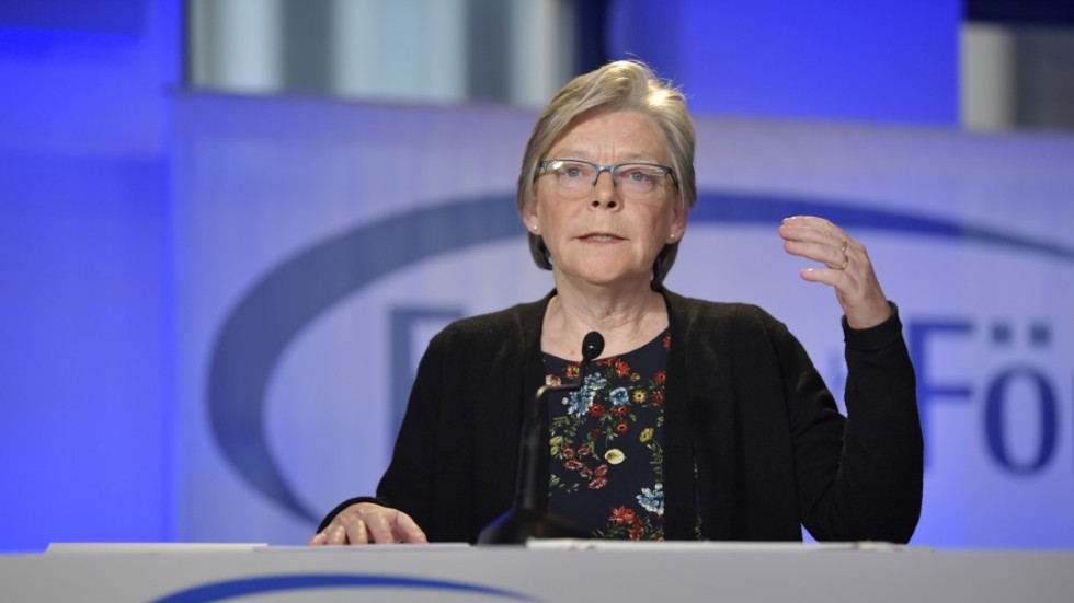 
Gudrun Persson, forskningsledare på FOI, Totalförsvarets forskningsinstitut varnade för ett långt krig i Ukraina när hon medverkade i Sveriges radios "Radiokorrespondenterna Ryssland" den 15 december.