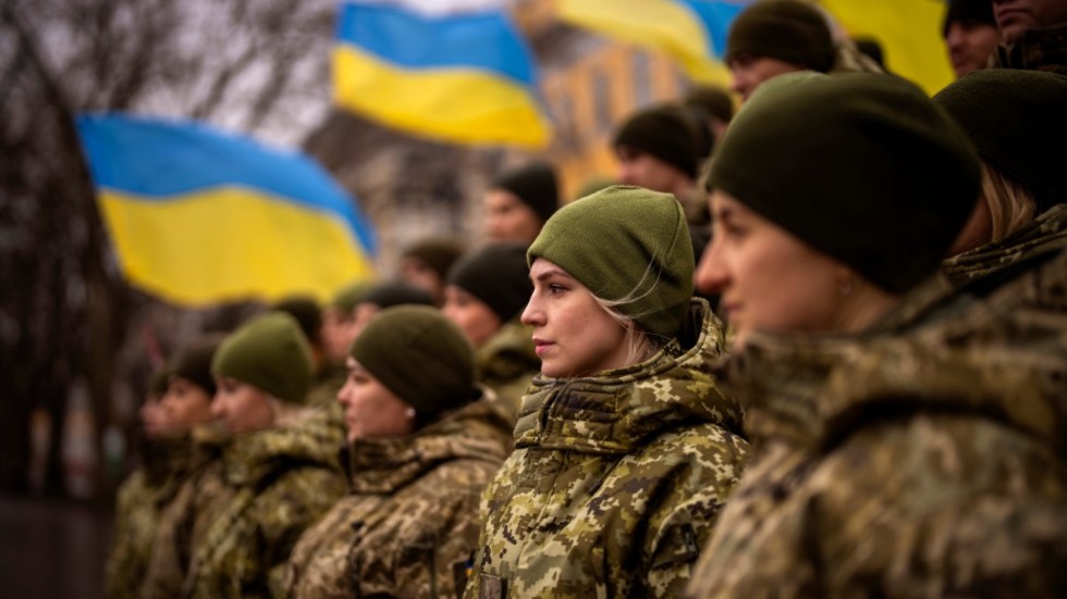 Ukrainska soldater vid en manifestation i Odessa förra veckan. I konfliktfrågan om Ukraina som ett självständigt, fritt land och en vasallstat till den ryska diktaturen finns inget utrymme till förhandling och kompromiss.