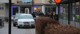 Gränspolis, polis och Arbetsmiljöverket gjorde tillslag i centrala Hultsfred • Kontrollerade flera arbetsplatser