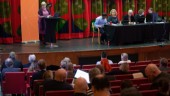 Partipolitiken ska hålla sig borta från domstolarna