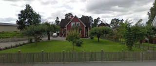 146 kvadratmeter stor äldre villa i Enköping såld för 5 950 000 kronor