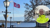 Uppseendeväckande flagga hissad runt om i kommunen ✓Tidigare sabotage