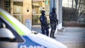 Polis attackerad vid polishuset i Norrköping ✓Bombgruppen tillkallad