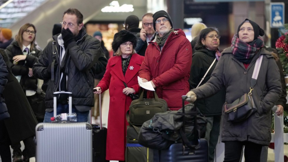 Passagerare möttes av inställda tågturer i bland annat London på tisdagsmorgonen.