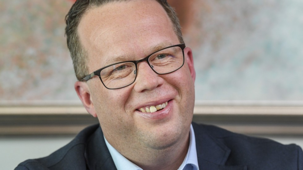 
Martin Linder, ordförande i fackförbundet Unionen skriver tillsammans med Andreas Bengtsson, regionordförande Unionen Västerbotten, att på fem års sikt kommer sex av tio företag i regionen att få sin kompetensförsörjning påverkad.


   

 