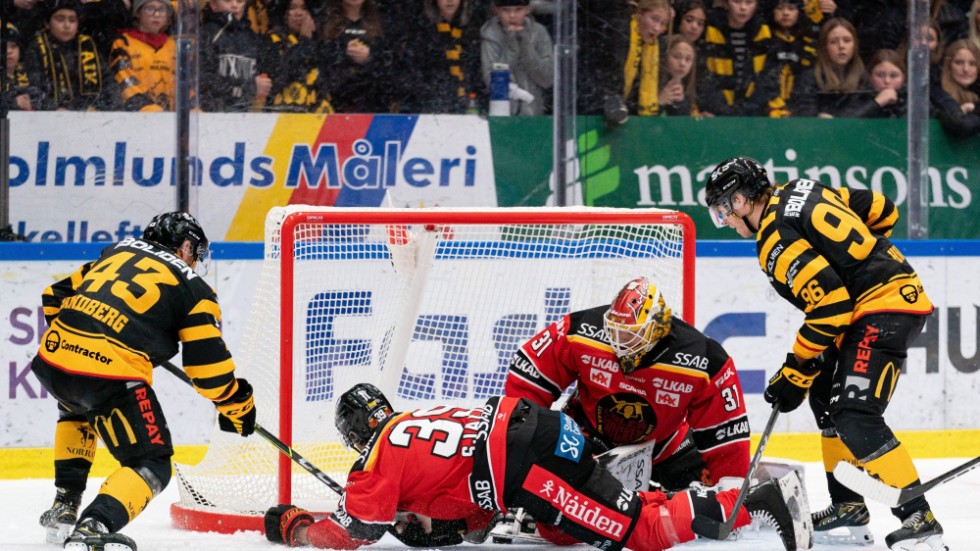 Swedish Hockey League SHL, Lulea Hockey Vs Timra IK - EDITORIAL 2-0 Lulea  Editorial Photo - Image of skate, equipment: 125633481
