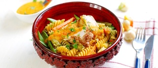 Middagstips: Stekt kyckling med pasta & paprikasås