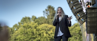 Stillsam dans med Patti Smith