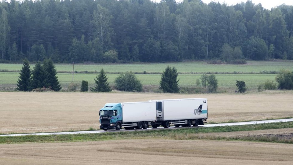 Utsläppen från svenska lastbilar har börjat öka efter flera års minskning. Men det finns åtgärder, förklarar skribenten.