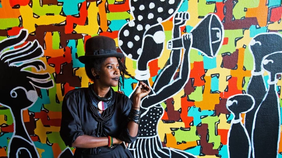 Afrokonst. Skylten stod för City art Links senare aktiviteter med livemålning och så småningom dj-set. En av konstnärerna var Amsterdambaserade Poema Jones.