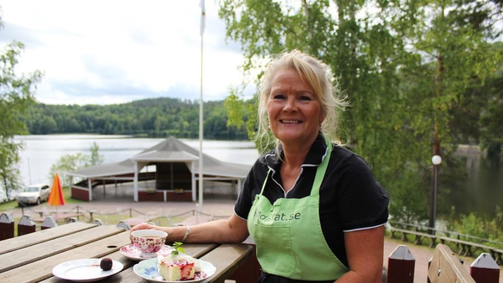 Till säsongen har Susanne Jonsson utökat sin satsning på närproducerade råvaror. "Jag är jättetaggad", säger kaféarrendatorn.
