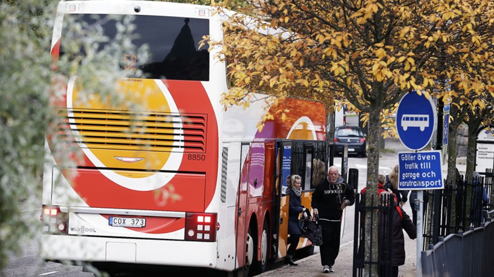 Bussar i stadsmiljö
Buss
Busstrafik
Kollektivtrafik
Motalamiljö