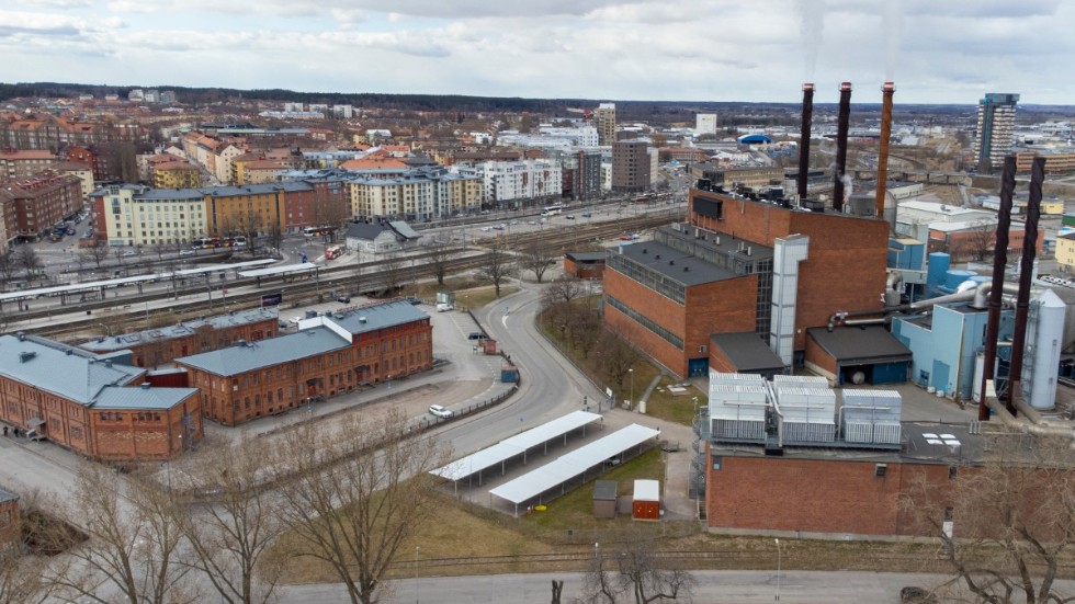 Tekniska verkens kunder och Stångåstadens hyresgäster får stå för en större andel av kommunens kostnader än övriga kommuninvånare i Linköpingslistans förslag, skriver debattören.