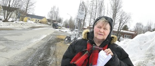 Protester från Klintfors – de vill inte förlora bussen