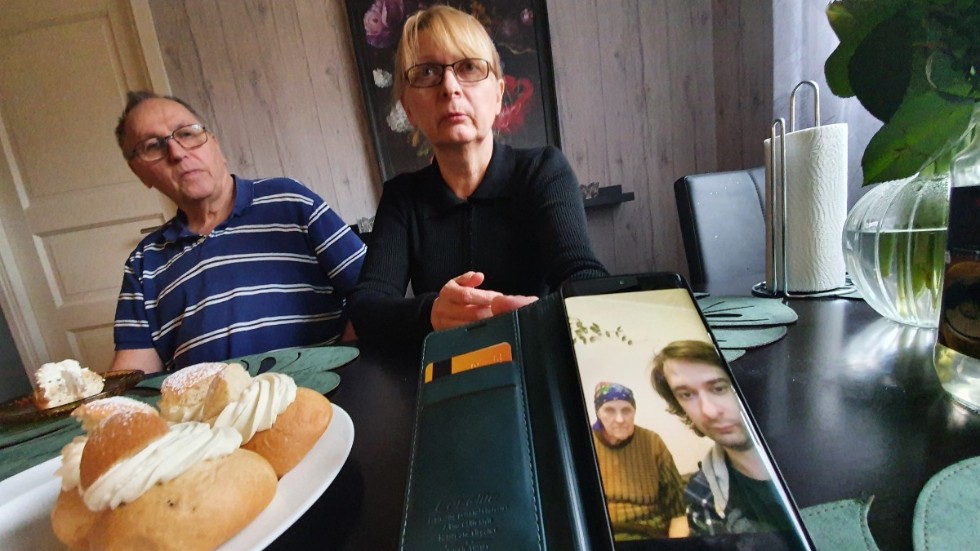"Min mamma och min son upplevde bombningarna. Det är inte första gången. De bodde tidigare i Luhansk och när kriget började där 2014 flyttade de till Borispol."
