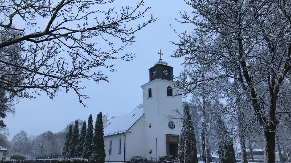 Hultsfreds kyrka ingår i Aspelands pastorat.