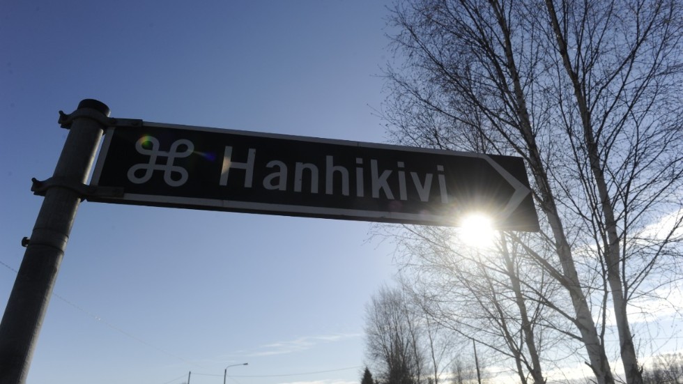 Att kärnkraftverksplanerna på udden Hanhikivi i Pyhäjoki i Finland lades ner ser skribenten som en framgång, men är orolig för andra planer.