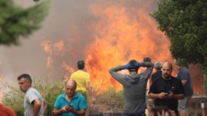 1 500 evakuerade efter spansk jättebrand