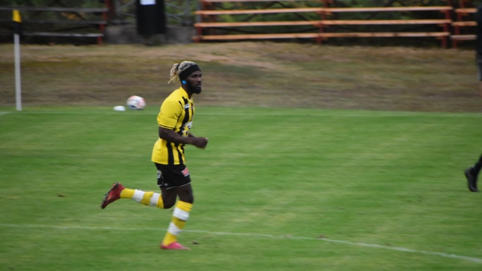 Ibrahim Doumbia byttes in och gjorde två mål för Gullringen på fredagen.
