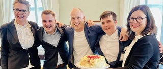 Rasmus från Mjölby fick fira i riksdagen – nu väntar en ny stridsfråga