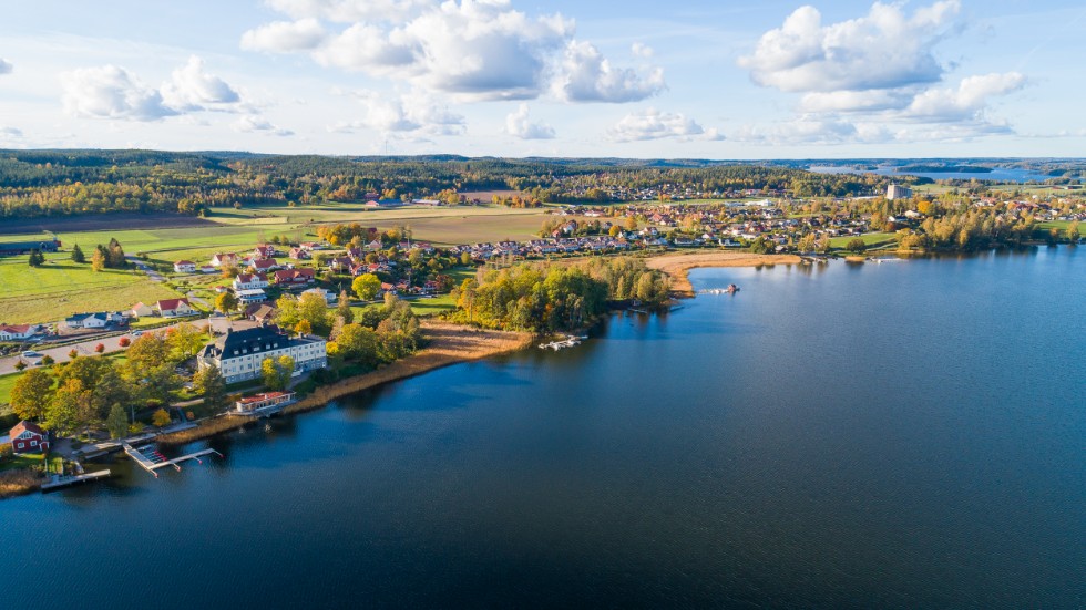 Efterfrågan på villor fortsätter att öka i Kinda kommun. Häromveckan såldes en villa i Rimforsa på rekordnivå när köpet på 11 500 000 gick igenom.