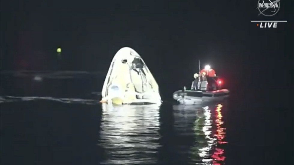 Space X-farkosten landade utanför Floridas kust. Bild från Nasa.