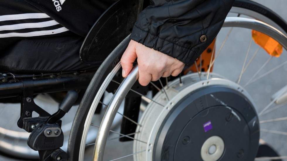Efter en olycka med en ny rullstol vars tippskydd inte justerats gör omsorgsförvaltningen i Hässleholm en anmälan enligt lex Maria. Arkivbild.