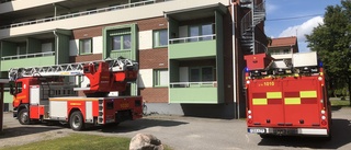 Larm om brand i Piteå – rökutveckling i lägenhet