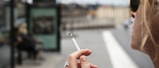 Sluta att röka vid busshållplatserna
